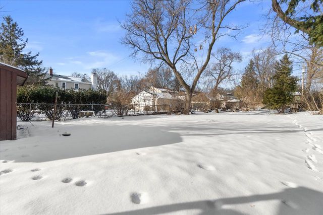 7924 W Becher STREET, West Allis, WI 53219