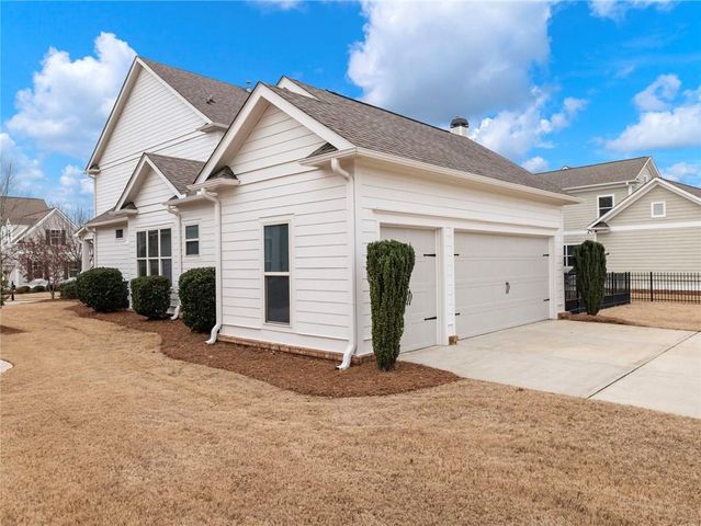 2455 Red Wine Oak Drive, Braselton, GA 30517