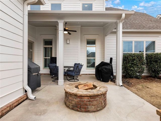 2455 Red Wine Oak Drive, Braselton, GA 30517