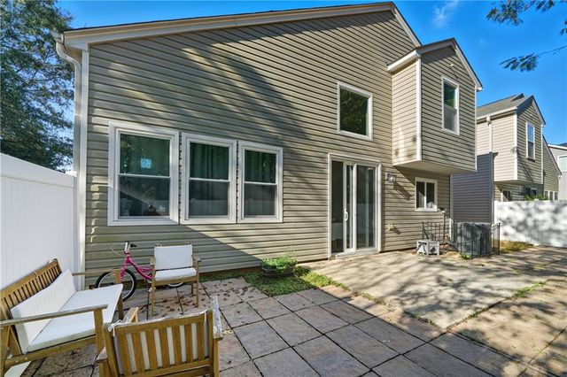 279 Hiawassee Drive, Woodstock, GA 30188