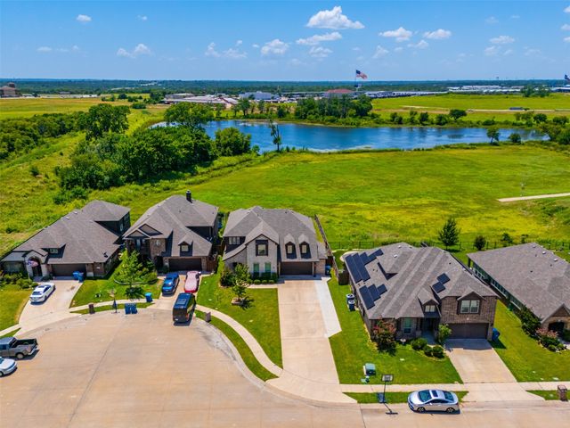 105 Cimmaron Court, Alvarado, TX 76009