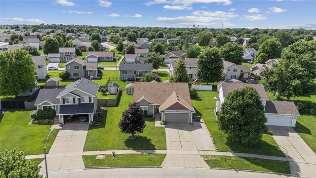 804 SE Dovetail Road, Grimes, IA 50111