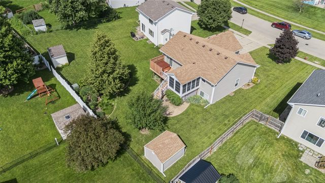 804 SE Dovetail Road, Grimes, IA 50111