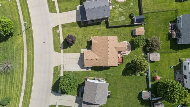 804 SE Dovetail Road, Grimes, IA 50111