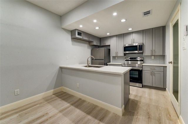 11711 Memorial Drive 534, Houston, TX 77024