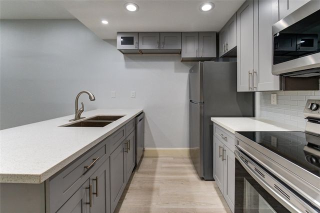 11711 Memorial Drive 534, Houston, TX 77024