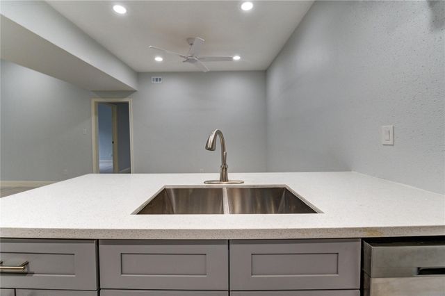 11711 Memorial Drive 534, Houston, TX 77024