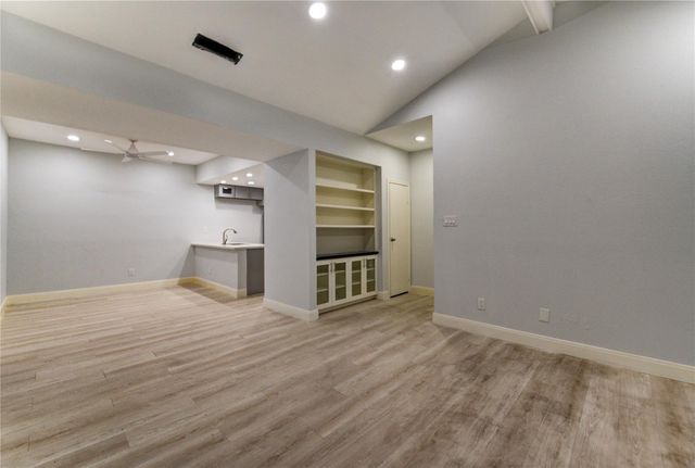 11711 Memorial Drive 534, Houston, TX 77024