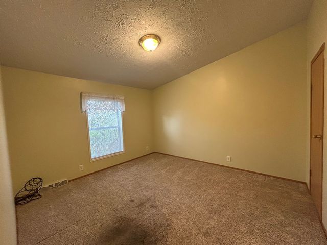 2250 Sunrise Drive, Belvidere, IL 61008