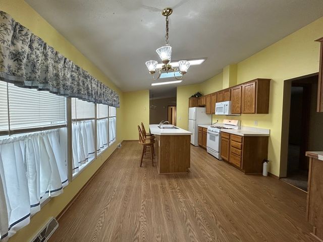 2250 Sunrise Drive, Belvidere, IL 61008