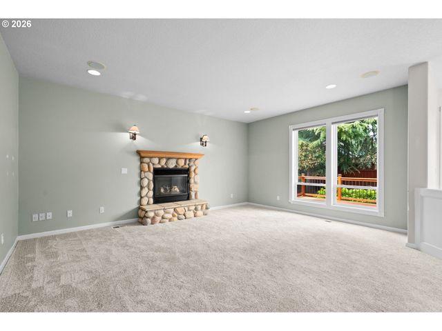 4785 Ne HIDDEN CREEK Dr, Hillsboro, OR 97124