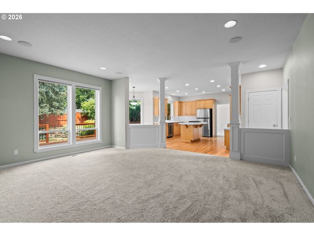 4785 Ne HIDDEN CREEK Dr, Hillsboro, OR 97124