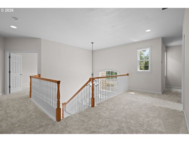 4785 Ne HIDDEN CREEK Dr, Hillsboro, OR 97124