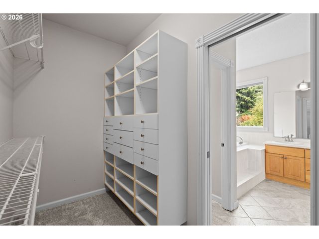 4785 Ne HIDDEN CREEK Dr, Hillsboro, OR 97124