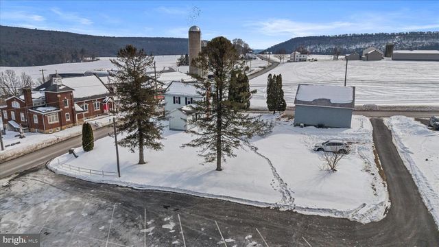 501 VALLEY RD, Tamaqua, PA 18252