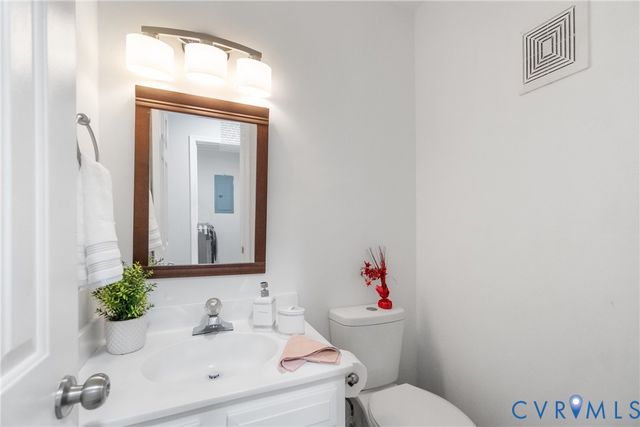 2853 Broadford Ln, Henrico, VA 23233