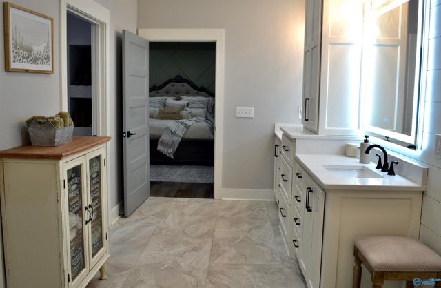 136 Eliza Lane, Guntersville, AL 35976