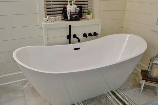 136 Eliza Lane, Guntersville, AL 35976