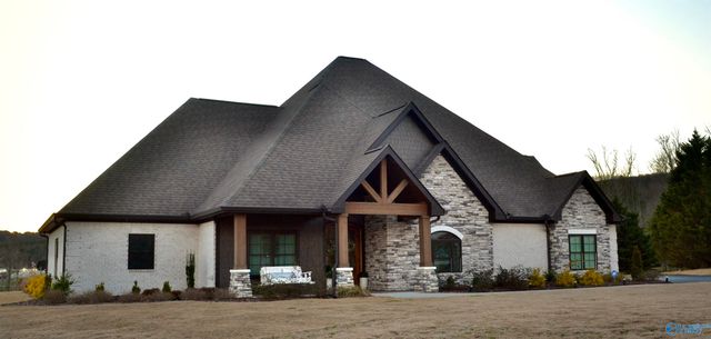 136 Eliza Lane, Guntersville, AL 35976