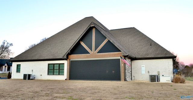 136 Eliza Lane, Guntersville, AL 35976