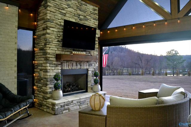 136 Eliza Lane, Guntersville, AL 35976