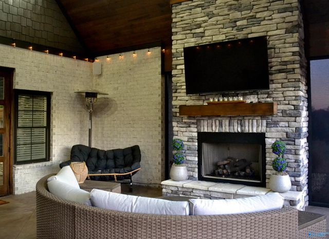 136 Eliza Lane, Guntersville, AL 35976