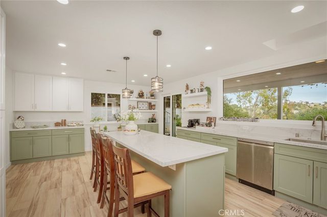 22232 Alizondo, Woodland Hills, CA 91364