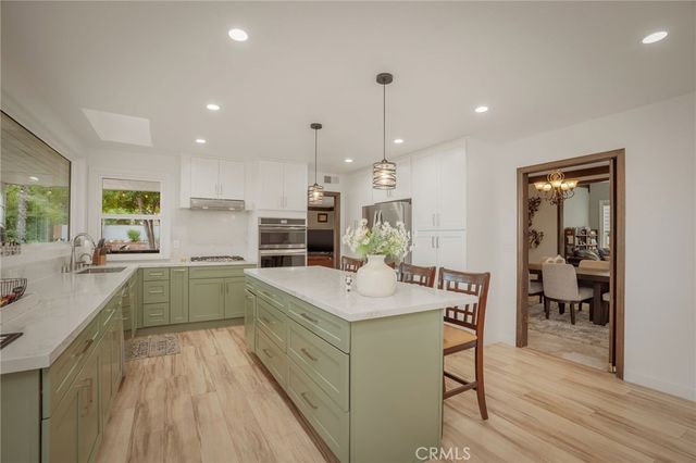 22232 Alizondo, Woodland Hills, CA 91364