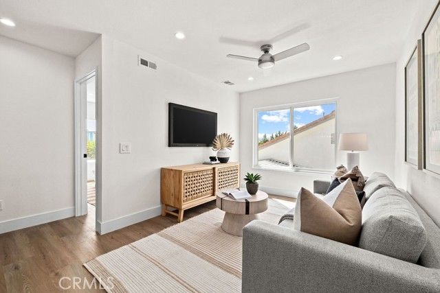 937 Carnation, Costa Mesa, CA 92626