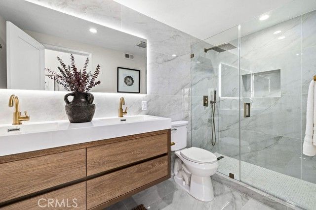 937 Carnation, Costa Mesa, CA 92626