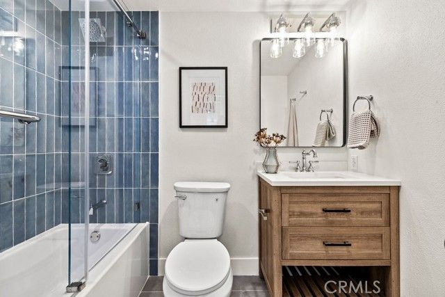 937 Carnation, Costa Mesa, CA 92626