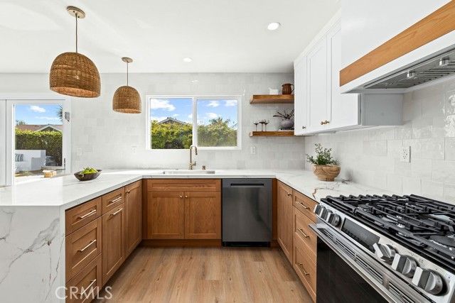 937 Carnation, Costa Mesa, CA 92626