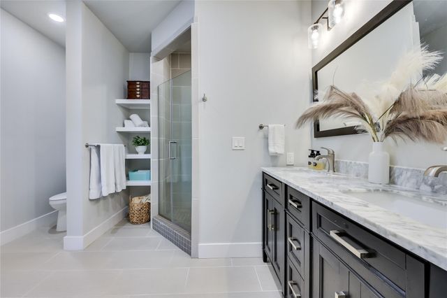 18322 Lake Oaks DR, Jonestown, TX 78645