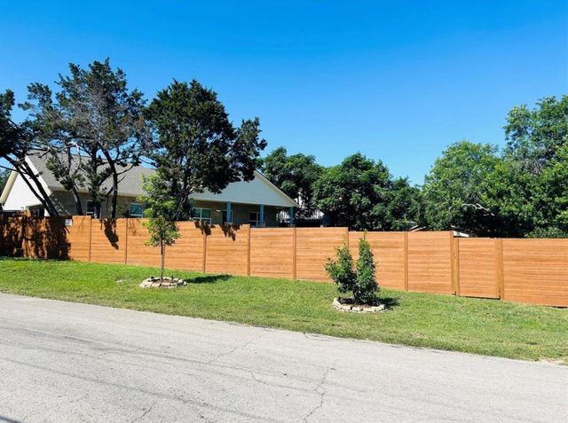 18322 Lake Oaks DR, Jonestown, TX 78645