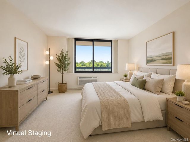 15038 Union Turnpike 8M, Flushing, NY 11367