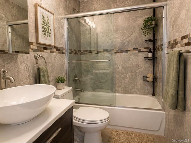 15038 Union Turnpike 8M, Flushing, NY 11367