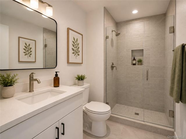 15038 Union Turnpike 8M, Flushing, NY 11367