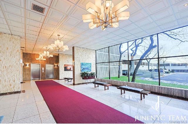 15038 Union Turnpike 8M, Flushing, NY 11367