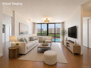 15038 Union Turnpike 8M, Flushing, NY 11367