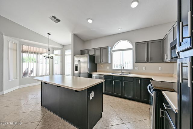 2463 N 138th Avenue, Goodyear, AZ 85395