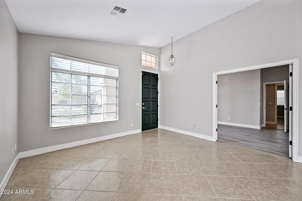 2463 N 138th Avenue, Goodyear, AZ 85395