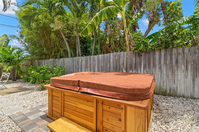 517 79TH AVENUE, St Pete Beach, FL 33706