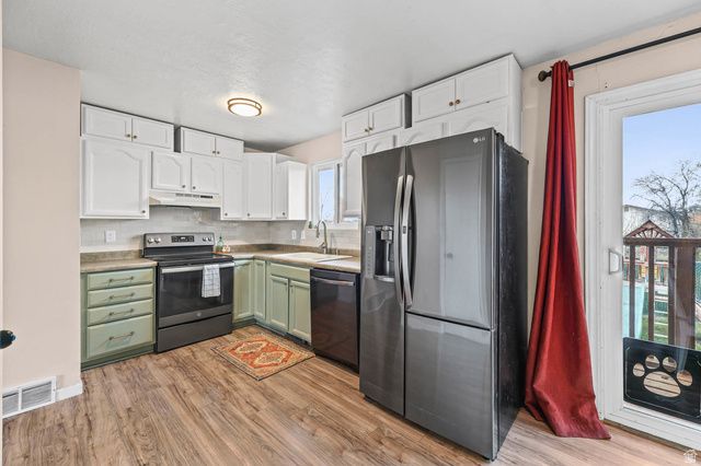 5387 W NORTHLILAC AVE, West Jordan, UT 84081