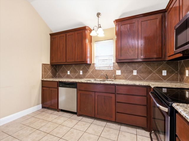 729 Countryside Drive, Aubrey, TX 76227