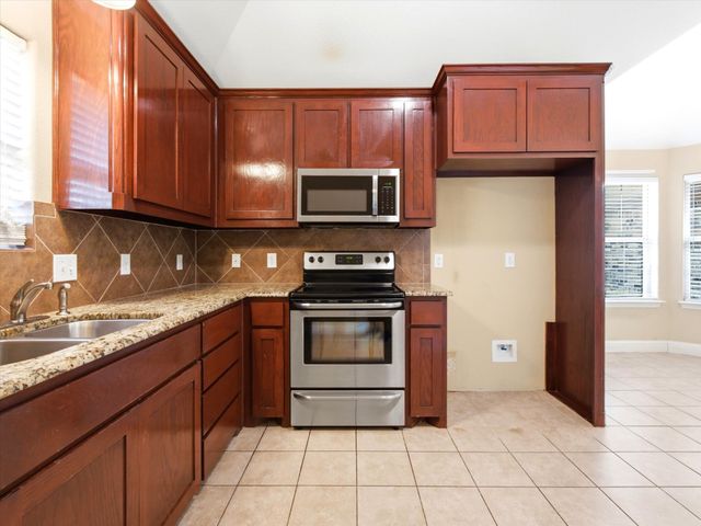 729 Countryside Drive, Aubrey, TX 76227
