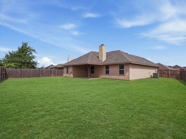 729 Countryside Drive, Aubrey, TX 76227