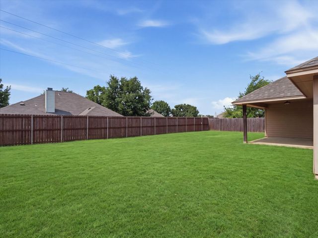729 Countryside Drive, Aubrey, TX 76227