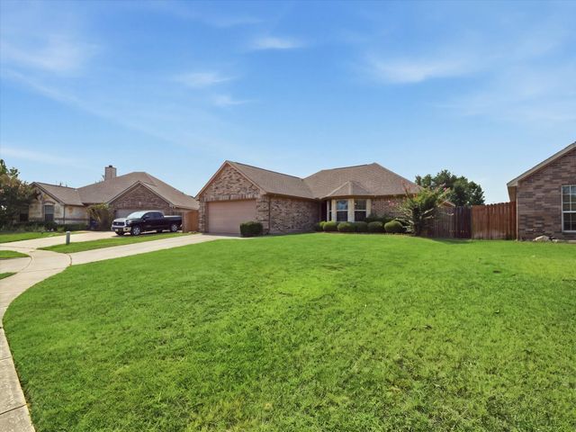729 Countryside Drive, Aubrey, TX 76227
