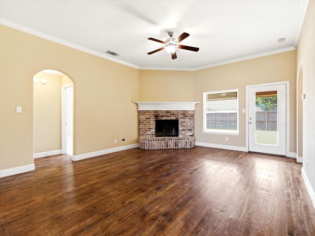 729 Countryside Drive, Aubrey, TX 76227