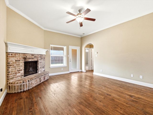 729 Countryside Drive, Aubrey, TX 76227